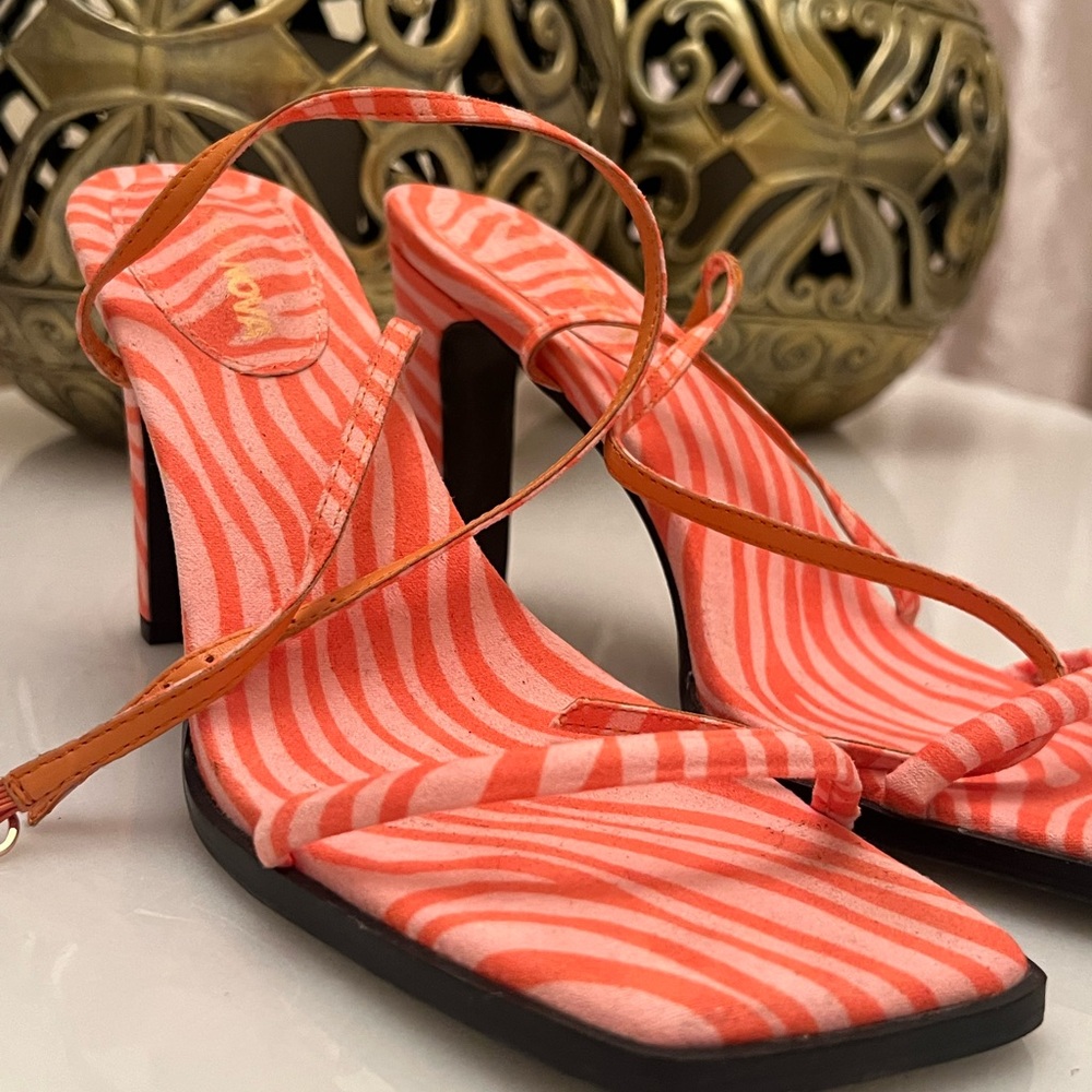 Quirky Swirl Skinny Strap Heels